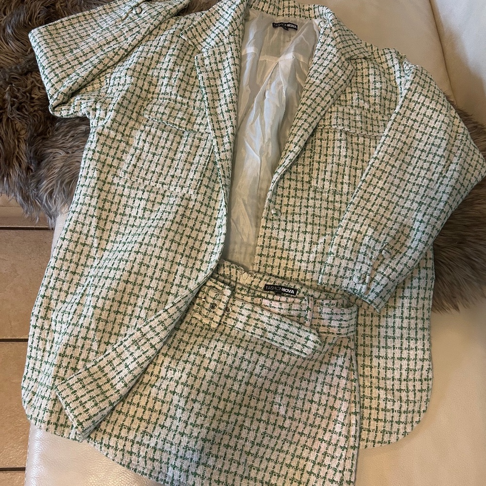 2 pcs Mini skirt and blazer green